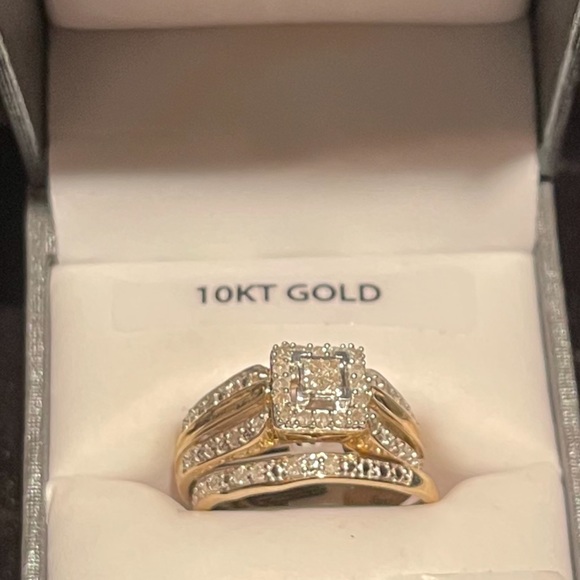 Women’s weeding ring set size 7 - Picture 5 of 6